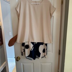 SHEIN Curve XL Cream and Navy shorts Set